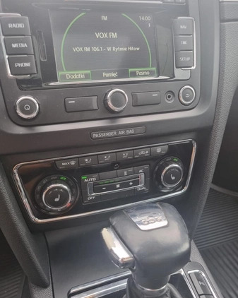 Skoda Superb cena 36500 przebieg: 217977, rok produkcji 2012 z Lublin małe 407